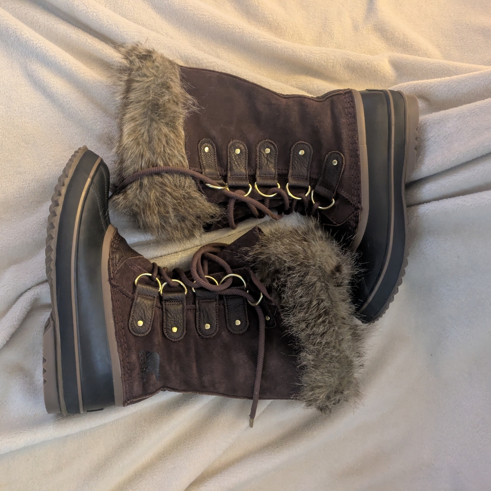 Sorel Joan Of Arctic Winter Boots with Faux Fur - Picture 5 of 12